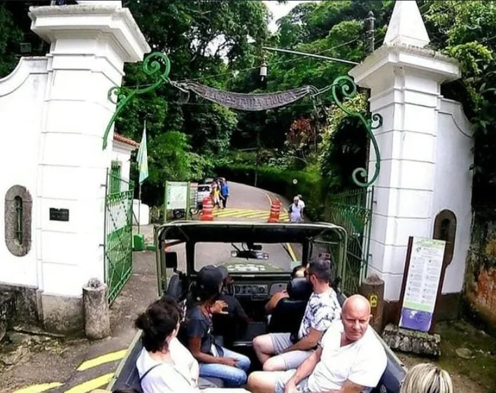 Floresta da Tijuca en Jeep, recorrido en jeep por la mayor selva urbana del mundo con cascadas y miradores